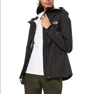 The North Face Women’s Venture 2 Waterproof Hooded Rain Jacket - Black/ Large